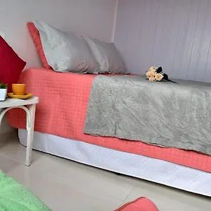 Kitnet Grande Apartamento